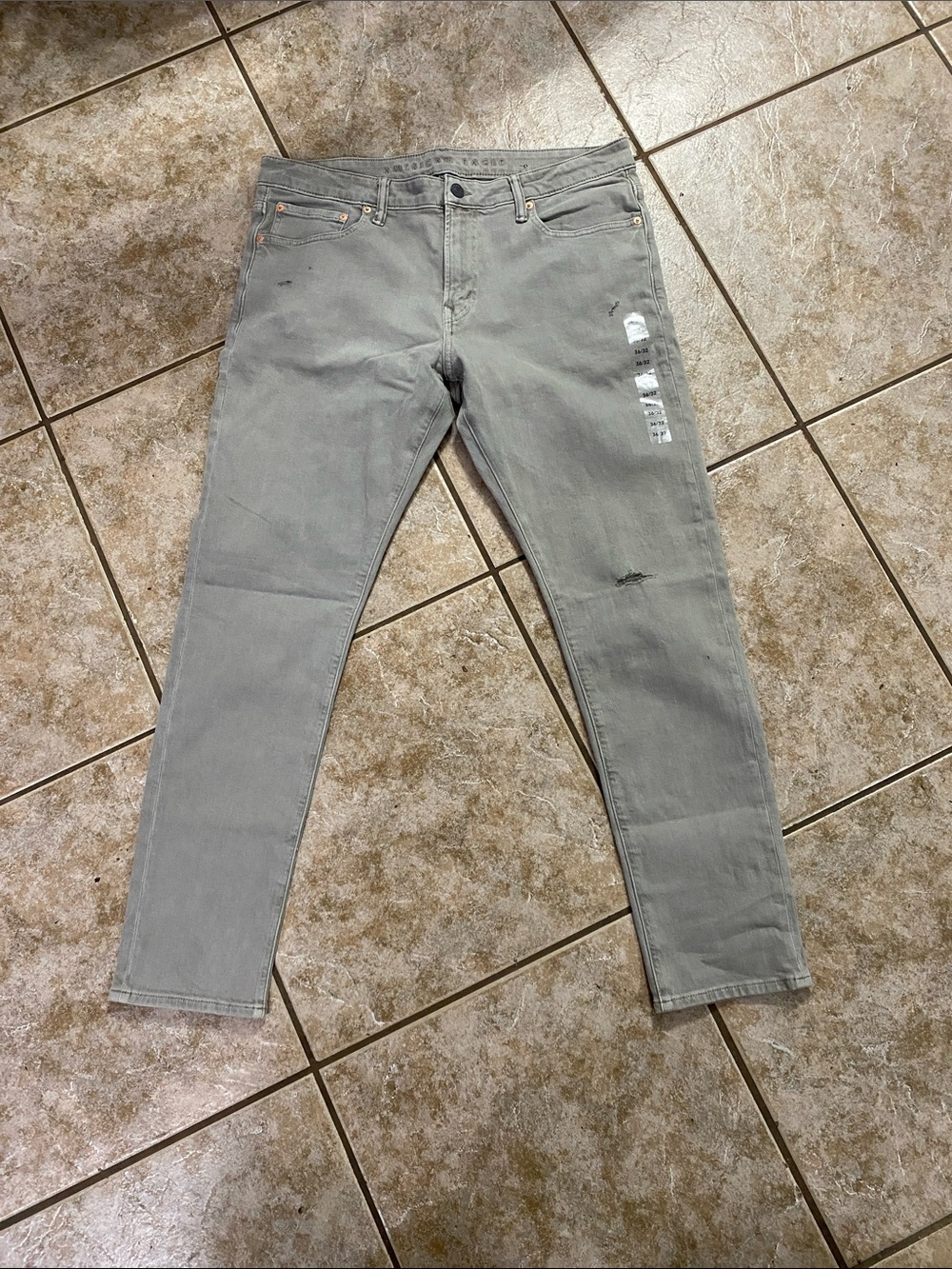 American Eagle Outfitters Men's Skinny Gray Distressed Jeans